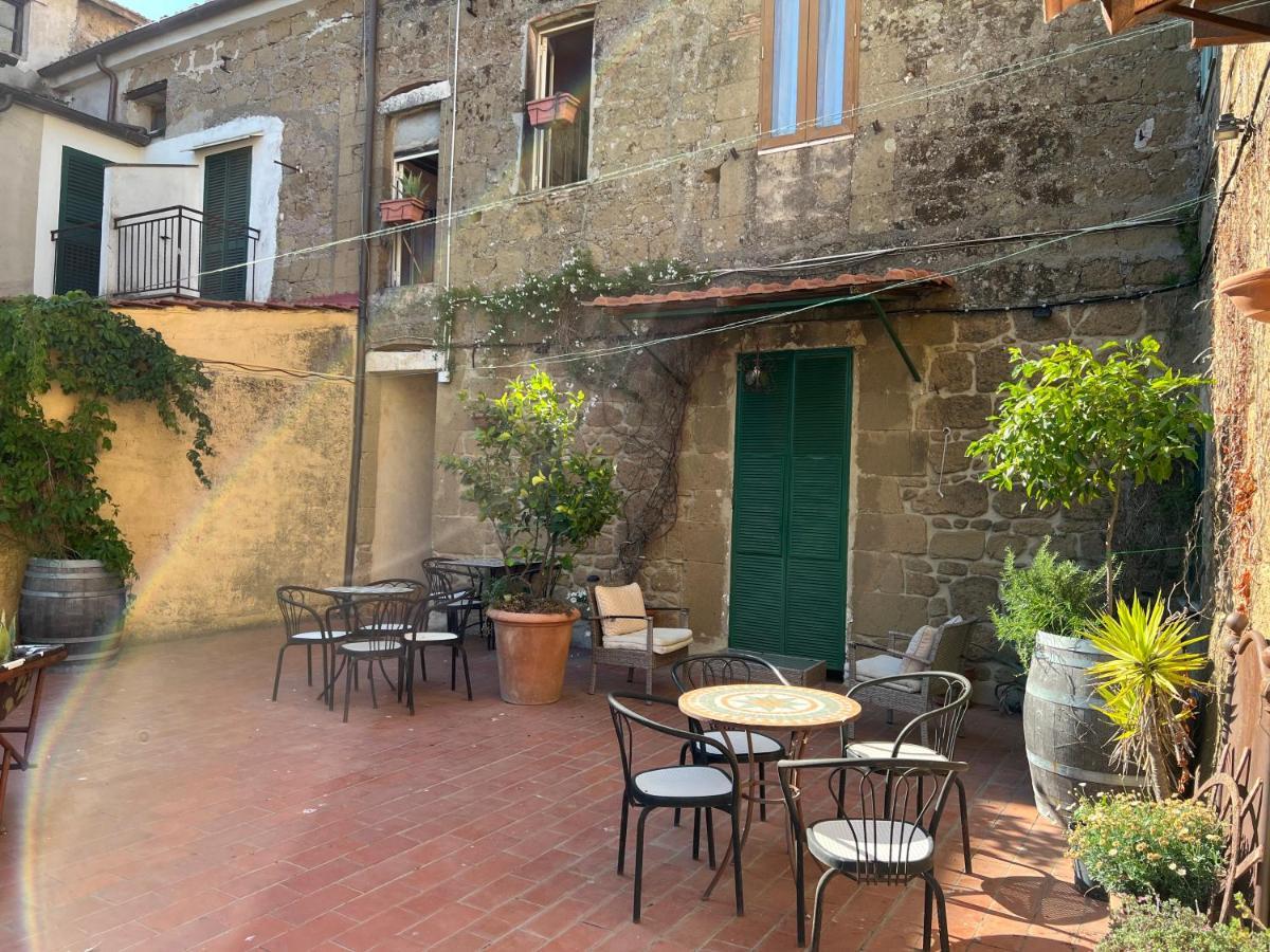 Affittacamere Licenza N.1 Presso La Magica Torre Pitigliano Dış mekan fotoğraf