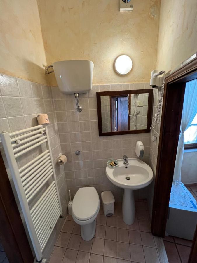 Affittacamere Licenza N.1 Presso La Magica Torre Pitigliano Dış mekan fotoğraf