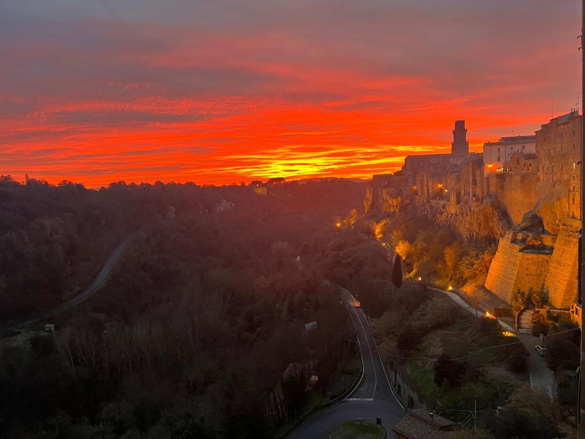 Affittacamere Licenza N.1 Presso La Magica Torre Pitigliano Dış mekan fotoğraf